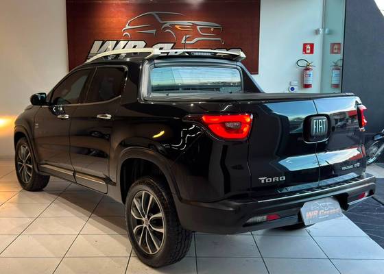 FIAT TORO 2.0 16V TURBO DIESEL VOLCANO 4WD AT9 FIAT TORO 2.0 16V TURBO DIESEL VOLCANO 4WD AT9